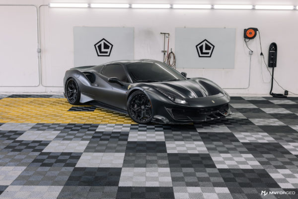 grey-ferrari-488-pista-spyder-mv-forged-3-piece-forged-wheels