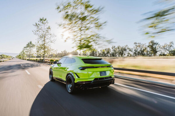 green-lamborghini-urus