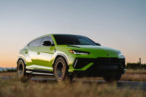 green-lamborghini-urus