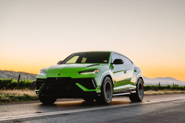 green-lamborghini-urus