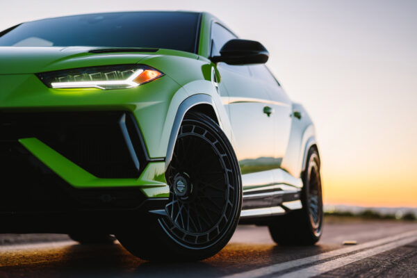 green-lamborghini-urus