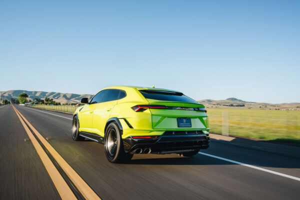 green-lamborghini-urus