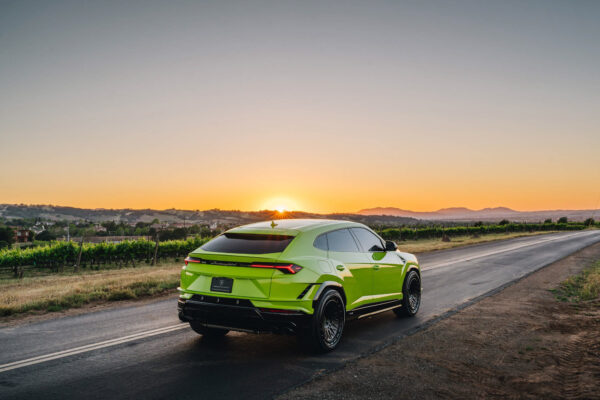 green-lamborghini-urus