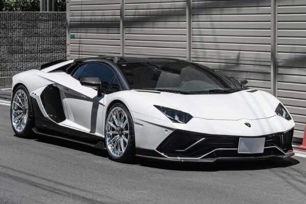white-lamborghini-aventador-ultimae