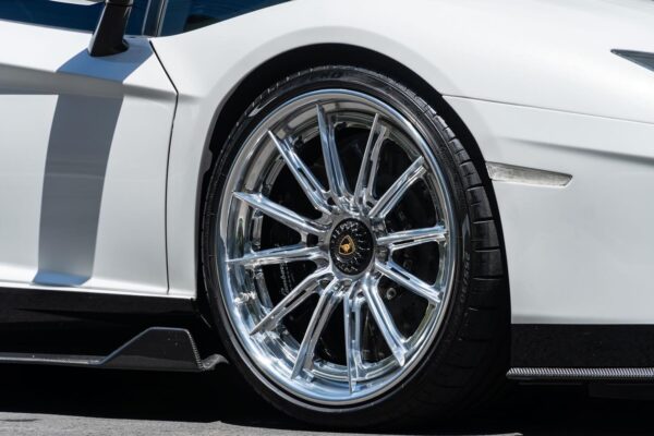 white-lamborghini-aventador-ultimae