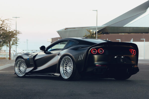 CreativeBespoke(812Ferrari)47-3