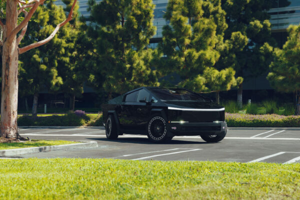 CyberTruck-MVF-40(glossBLK)13