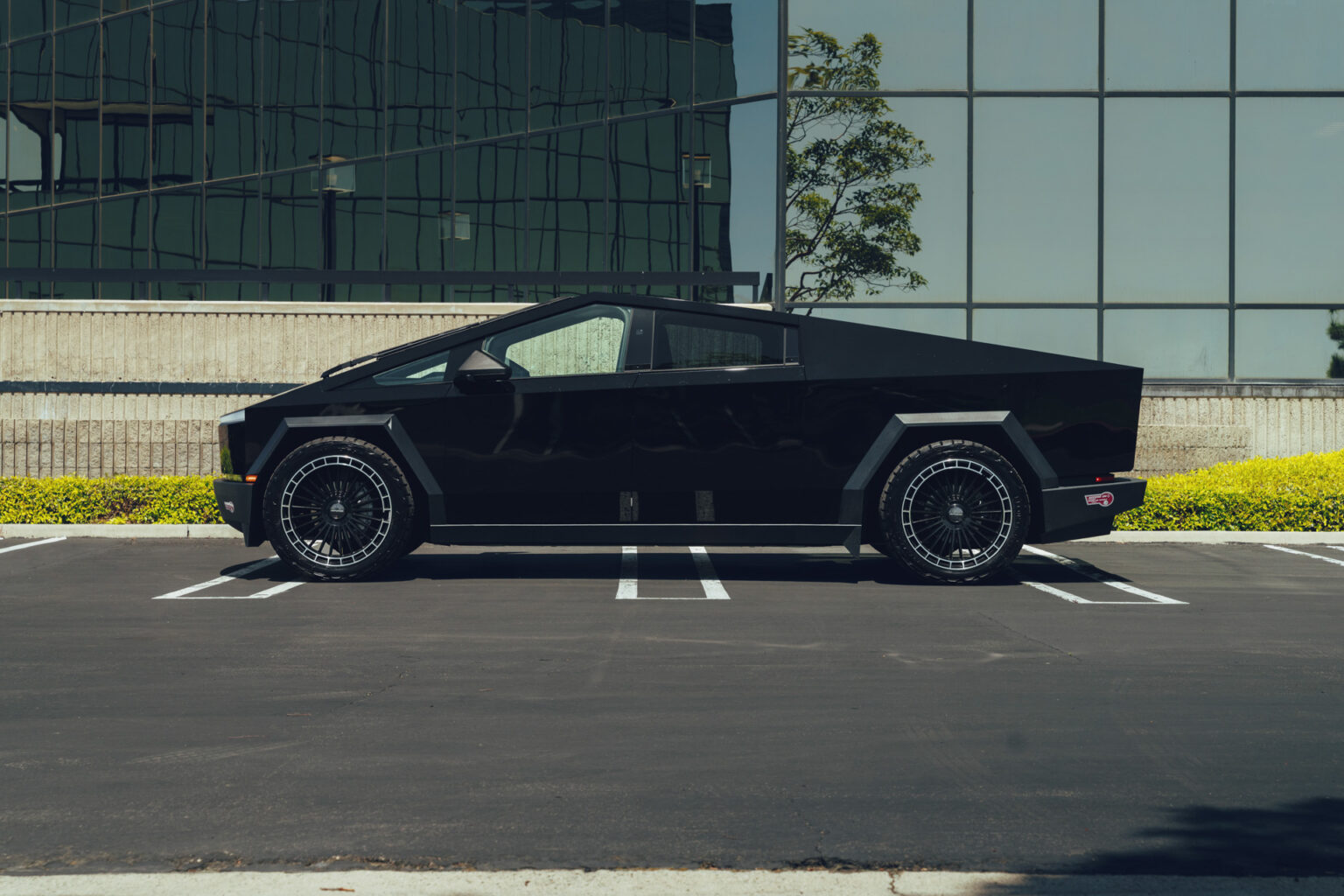 TESLA CYBERTRUCK BEAST MV FORGED+ MVF40 - MV Forged | Bespoke Wheels