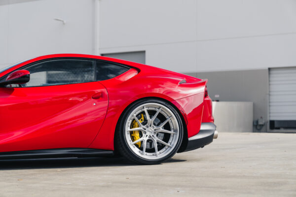 ferrari-812-superfast-mr-102-005