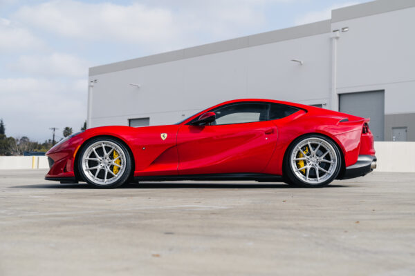 ferrari-812-superfast-mr-102-006