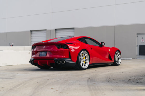 ferrari-812-superfast-mr-102-009