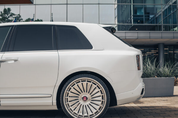 rolls-royce-cullinan-vl77-0038