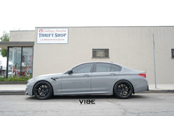 bmw-f90-m5-on-20-mv-forged-mvf5-wheels_54812746302_o
