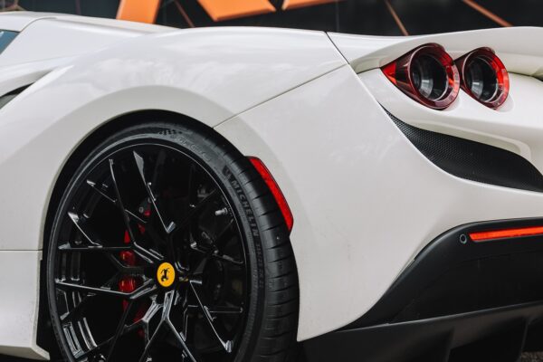 ferrari-f8-dh-715-003