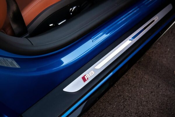 r8-mvf5-satin-black-0011