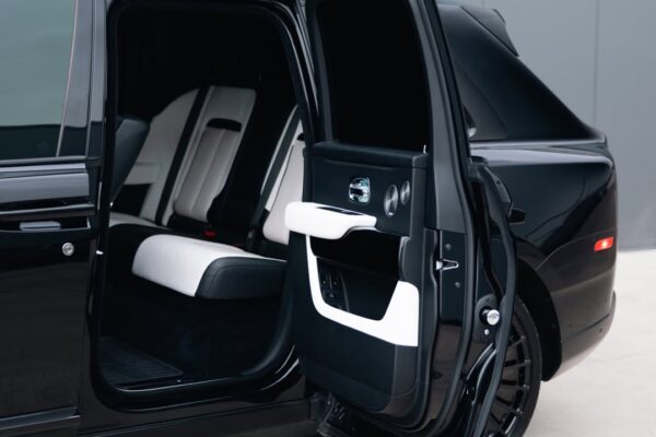 rolls-royce-cullinan-vl77-007