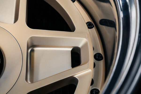 gr5-v1-007_53709847668_o