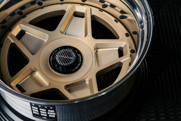 gr5-v1-008_53710071955_o