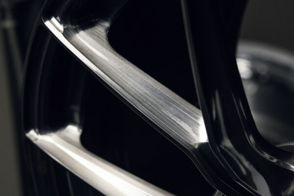 mr-102mono3_53603692396_o