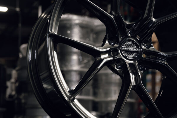 mr-102mono7_53603907993_o