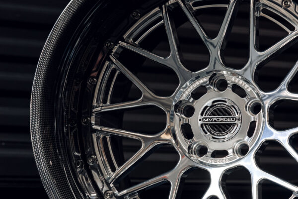 mv10-r-dymag_53531993887_o