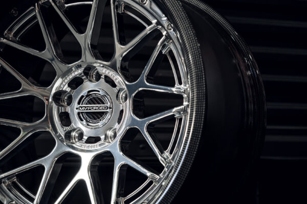 mv10-r-dymag_53533202399_o