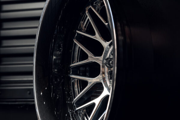 mv10-r-dymag_53533202824_o