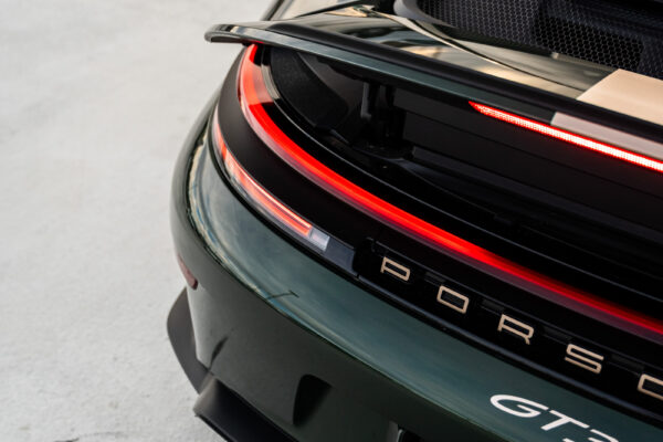 porsche-911-992.2-gt3-touring-bnd-05-0043