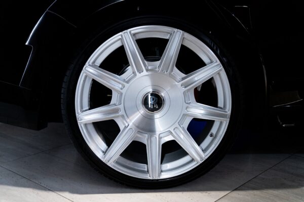 rolls-royce-cullinan-vl95-004