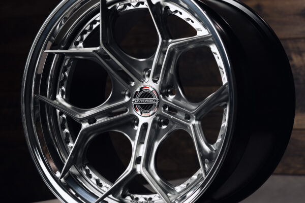 sl-171-004_53709883633_o