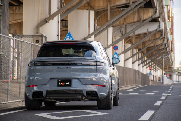porsche-cayenne-turbo-s-dh-715-004