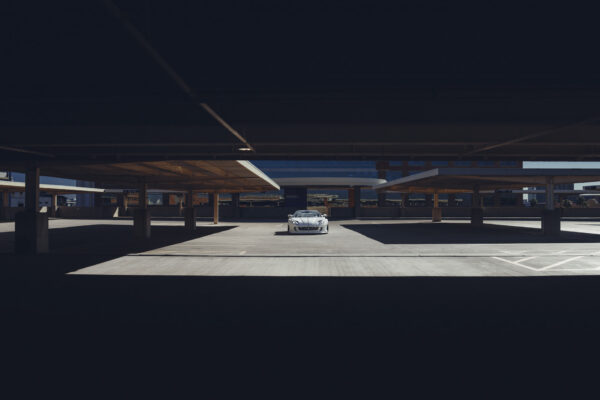 Ferrari-812-white-41