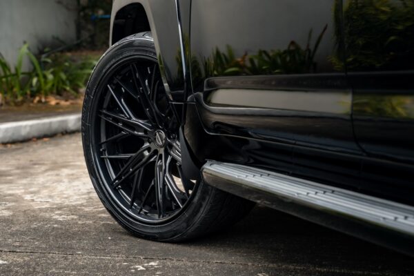 land-cruiser-lm-501-006