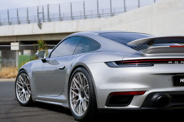 porsche-911-992-turbo-s-0023